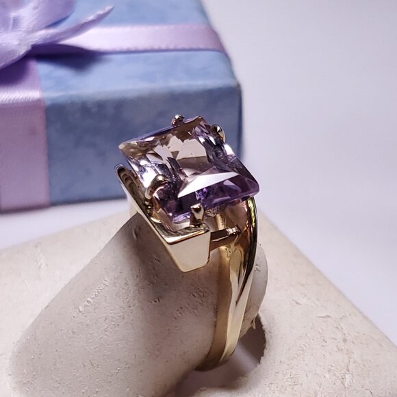 Estate 8ct Radiant Cut Natural Amethyst Bypass Italian Bold S8 14Kt YG Ring22884 - Picture 1 of 7